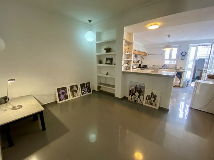 Image No.6-3 Bed Property for sale