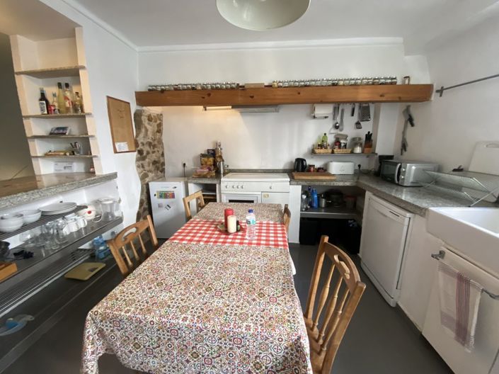 Image No.11-3 Bed Property for sale