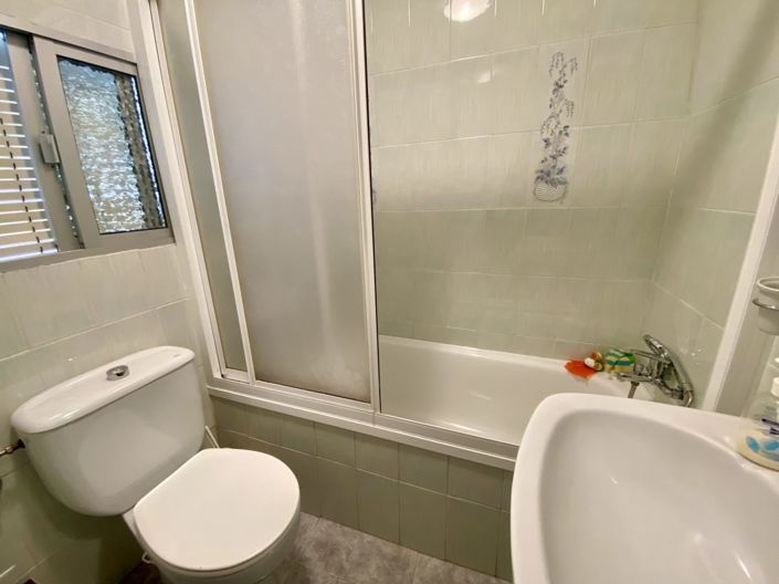 Image No.24-4 Bed Townhouse for sale