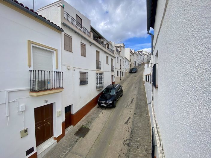 Image No.28-4 Bed Townhouse for sale