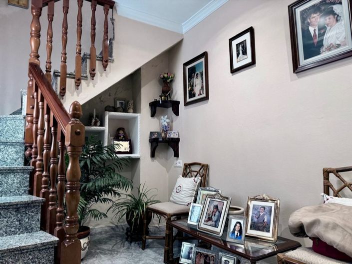 Image No.3-4 Bed Townhouse for sale