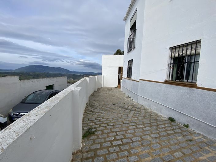 Image No.3-3 Bed Townhouse for sale