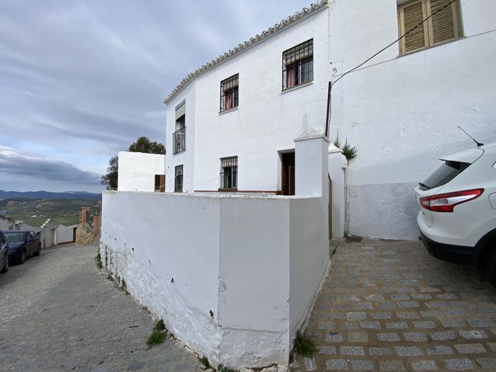 Image No.2-3 Bed Townhouse for sale