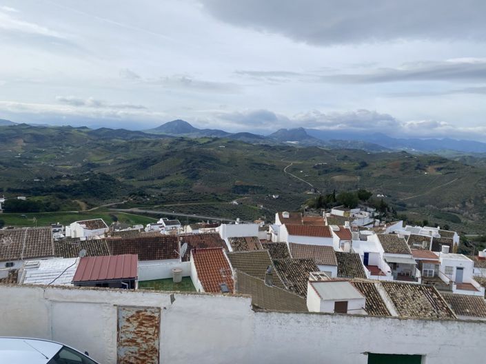 Image No.31-3 Bed Townhouse for sale