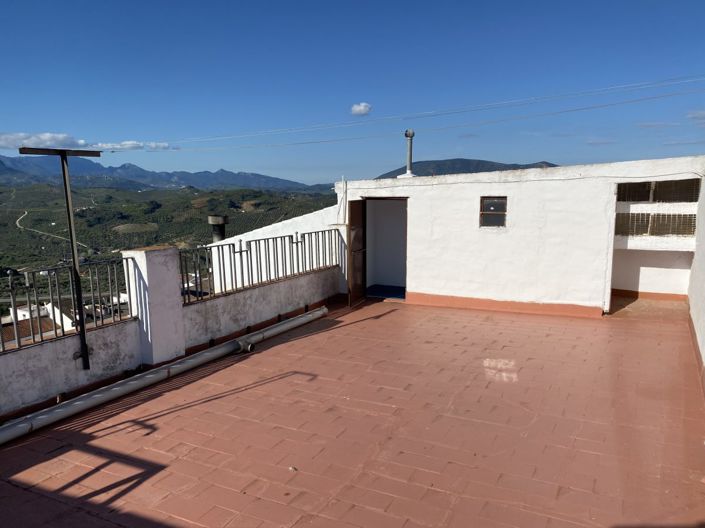 Image No.37-4 Bed Townhouse for sale