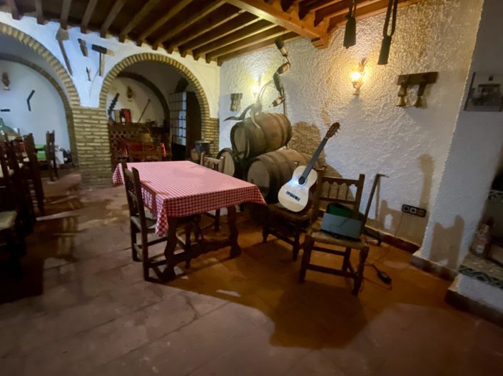 Image No.37-7 Bed Property for sale