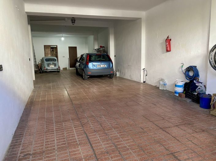 Image No.39-7 Bed Property for sale