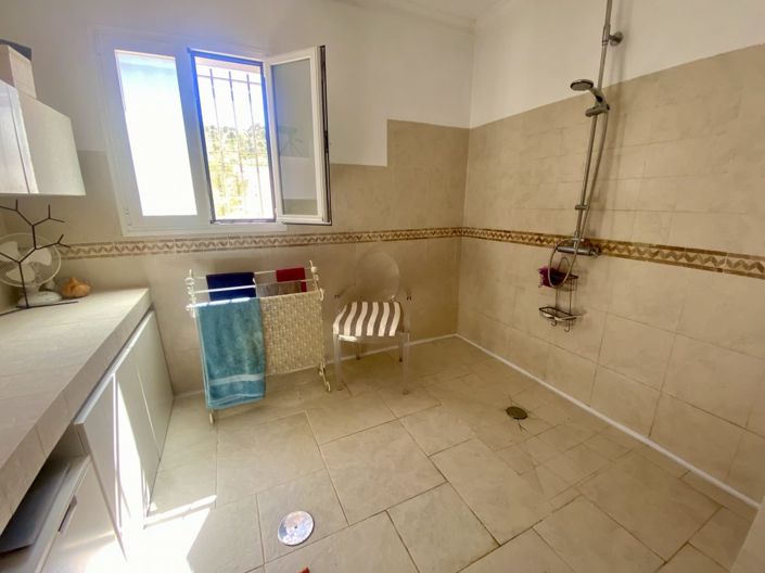 Image No.47-2 Bed Property for sale