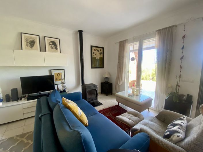 Image No.14-2 Bed Property for sale