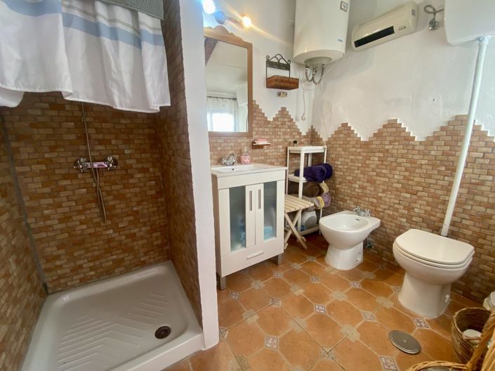 Image No.15-3 Bed Townhouse for sale