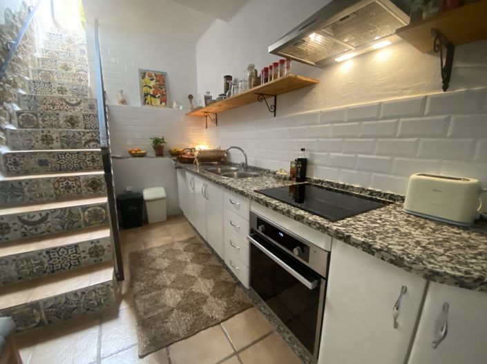 Image No.10-2 Bed Property for sale