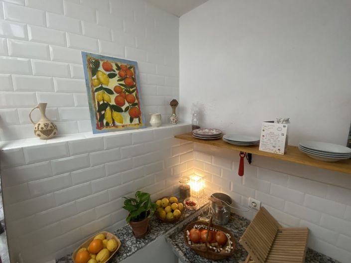 Image No.11-2 Bed Property for sale