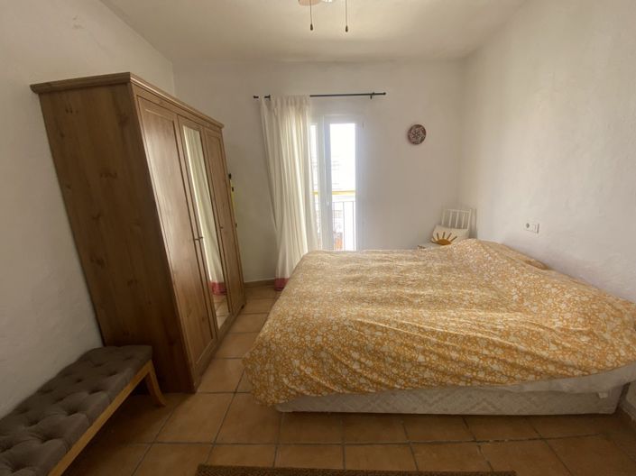 Image No.14-2 Bed Property for sale