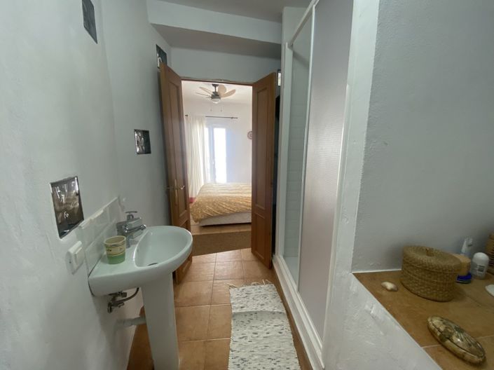 Image No.16-2 Bed Property for sale