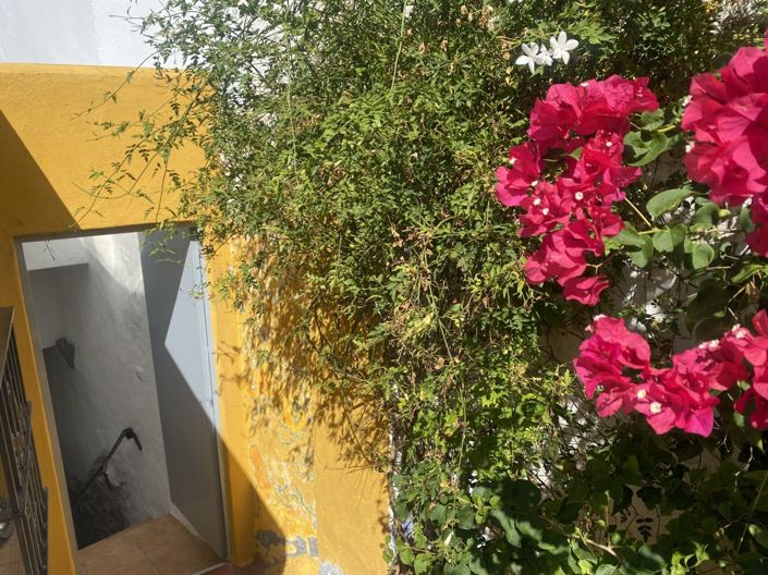 Image No.37-2 Bed Property for sale