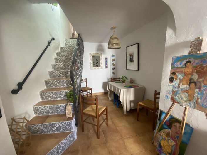 Image No.4-2 Bed Property for sale