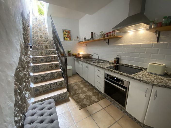 Image No.7-2 Bed Property for sale