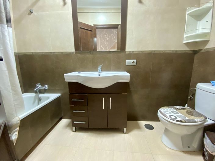 Image No.18-3 Bed Property for sale