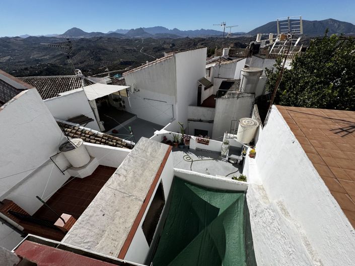 Image No.4-3 Bed Property for sale