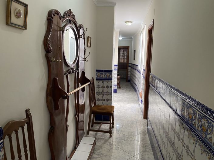 Image No.18-4 Bed Townhouse for sale