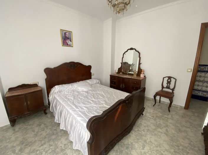 Image No.25-4 Bed Townhouse for sale