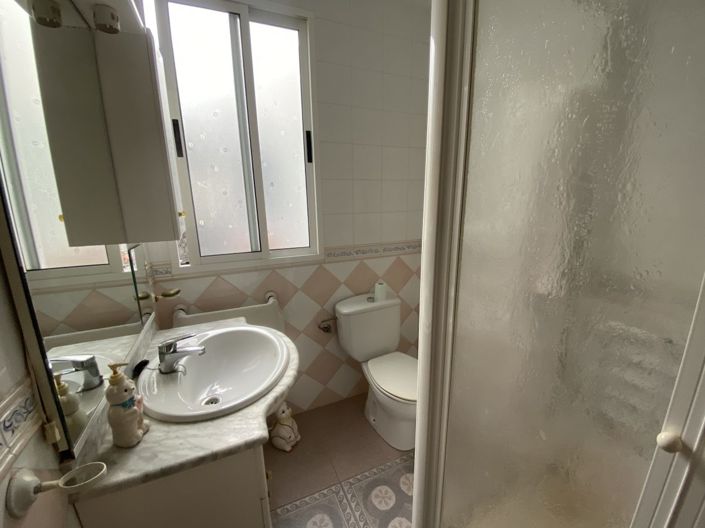 Image No.28-4 Bed Townhouse for sale