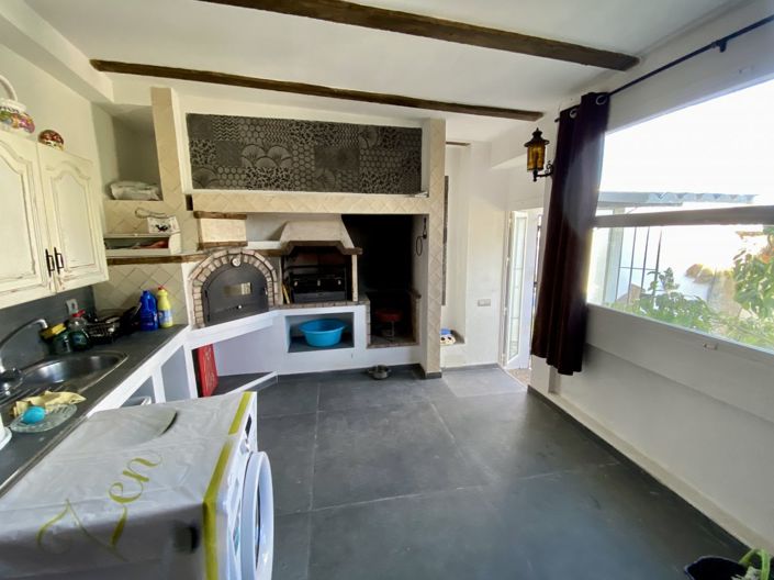 Image No.33-2 Bed Townhouse for sale