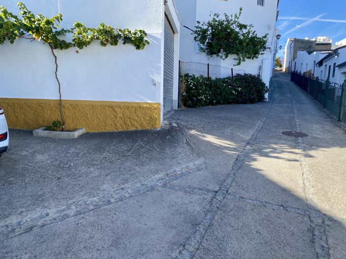 Image No.6-2 Bed Townhouse for sale