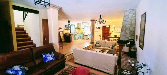 Image No.9-4 Bed Townhouse for sale