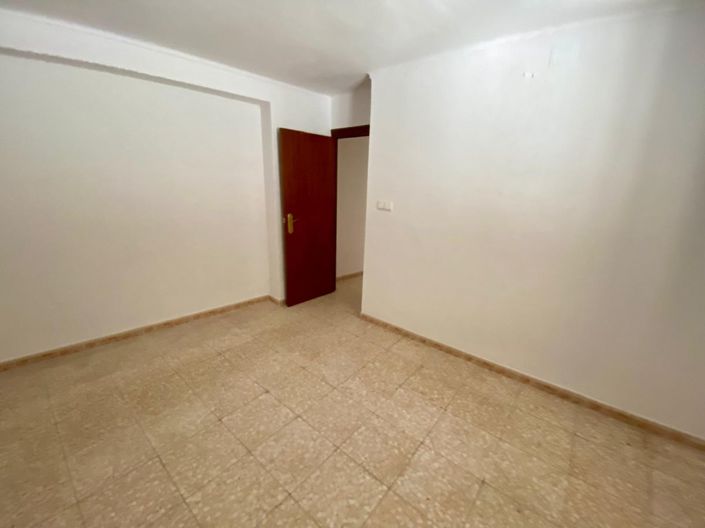 Image No.25-3 Bed Townhouse for sale