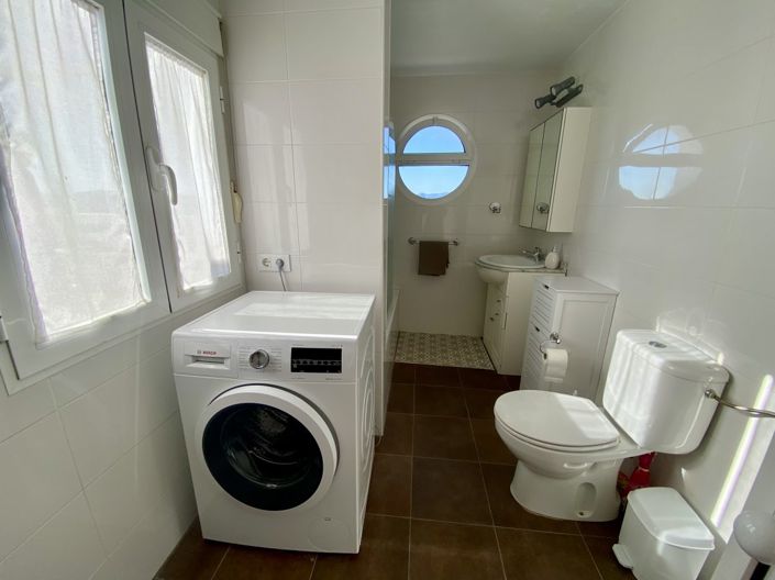 Image No.19-2 Bed Townhouse for sale