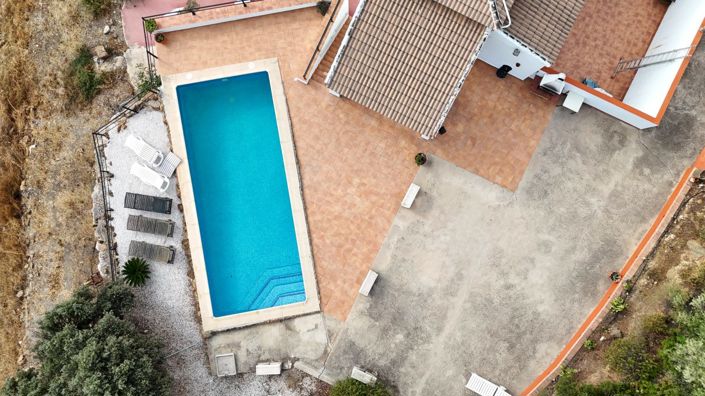 Image No.17-4 Bed Property for sale