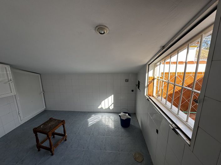 Image No.8-3 Bed Townhouse for sale