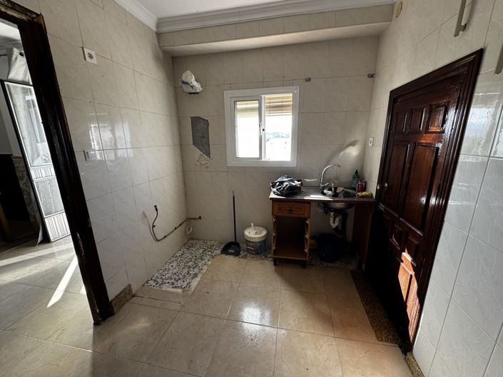 Image No.11-3 Bed Townhouse for sale