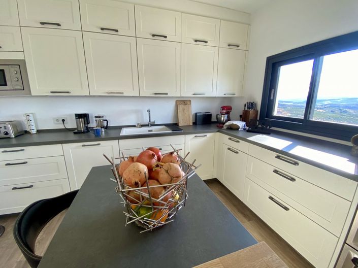 Image No.17-4 Bed Townhouse for sale