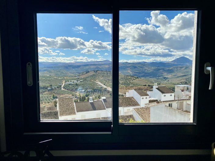 Image No.18-4 Bed Townhouse for sale