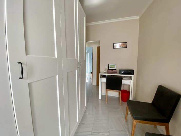 Image No.26-4 Bed Townhouse for sale