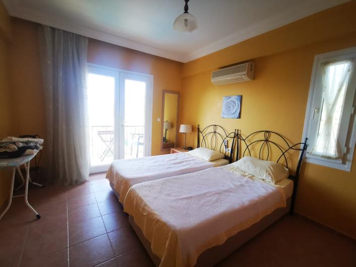 Image No.17-3 Bed Villa / Detached for sale