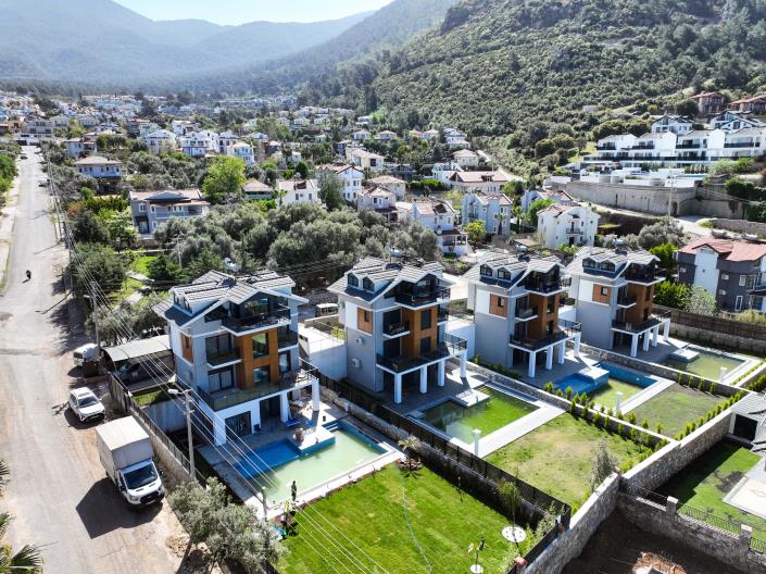 Image No.3-5 Bed Villa / Detached for sale