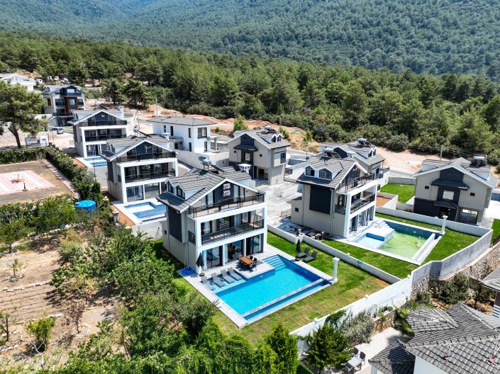 Image No.12-4 Bed Villa / Detached for sale