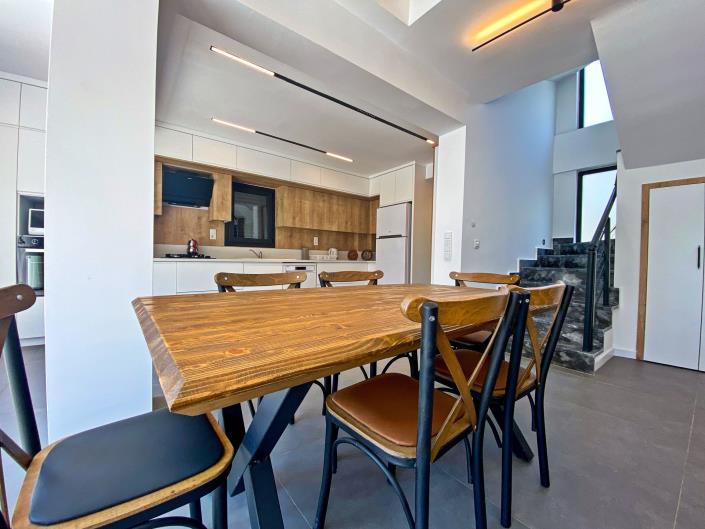 Image No.14-4 Bed Villa / Detached for sale