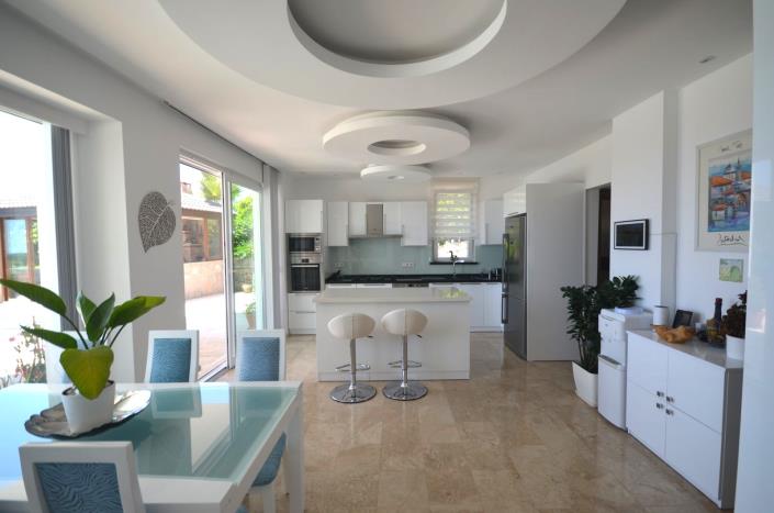 Image No.13-4 Bed Villa / Detached for sale