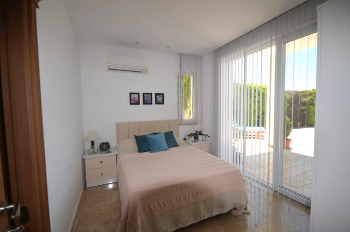 Image No.17-4 Bed Villa / Detached for sale