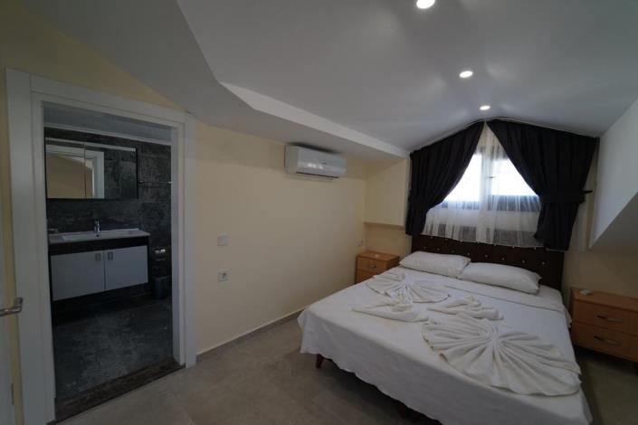 Image No.28-4 Bed Villa / Detached for sale