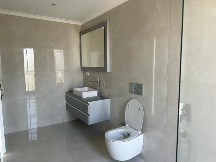 Image No.8-5 Bed House/Villa for sale