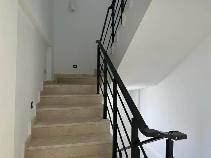 Image No.10-5 Bed House/Villa for sale