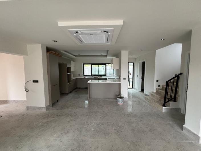 Image No.7-4 Bed Villa for sale