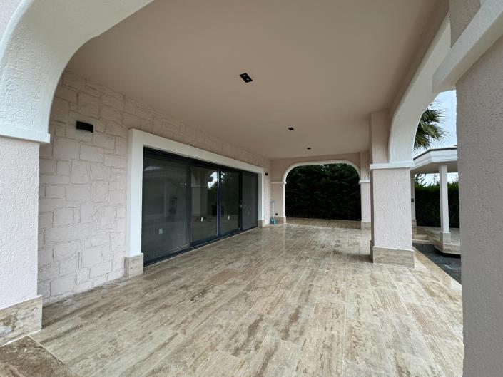 Image No.25-4 Bed Villa for sale