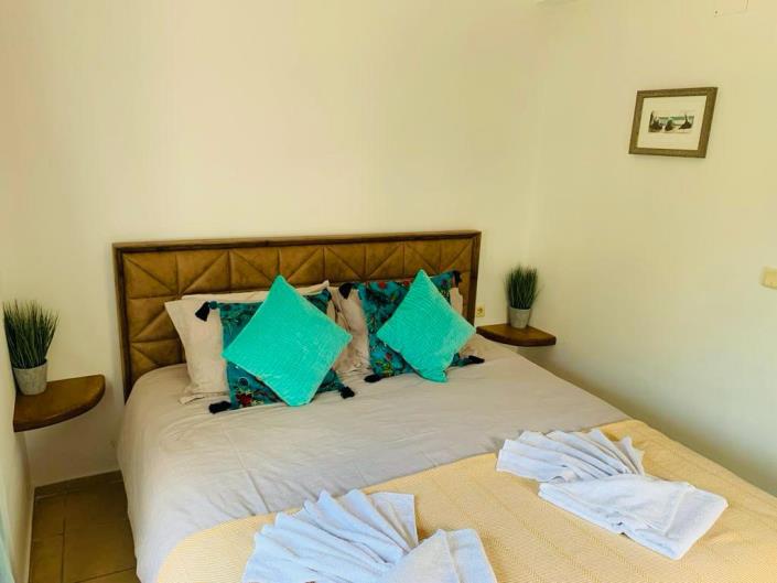 Image No.12-4 Bed Villa / Detached for sale