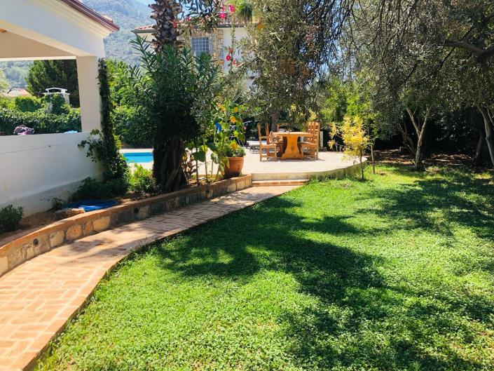 Image No.10-4 Bed Villa / Detached for sale